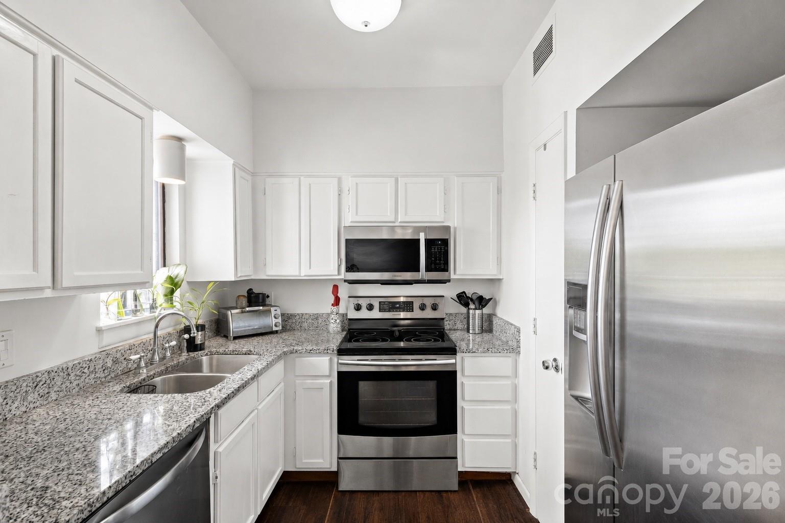 224 N Poplar Street Unit: 22