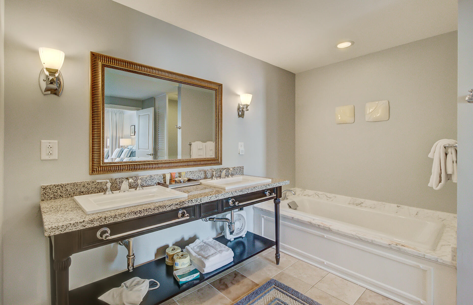 5802 Palmetto Drive Unit: B-304