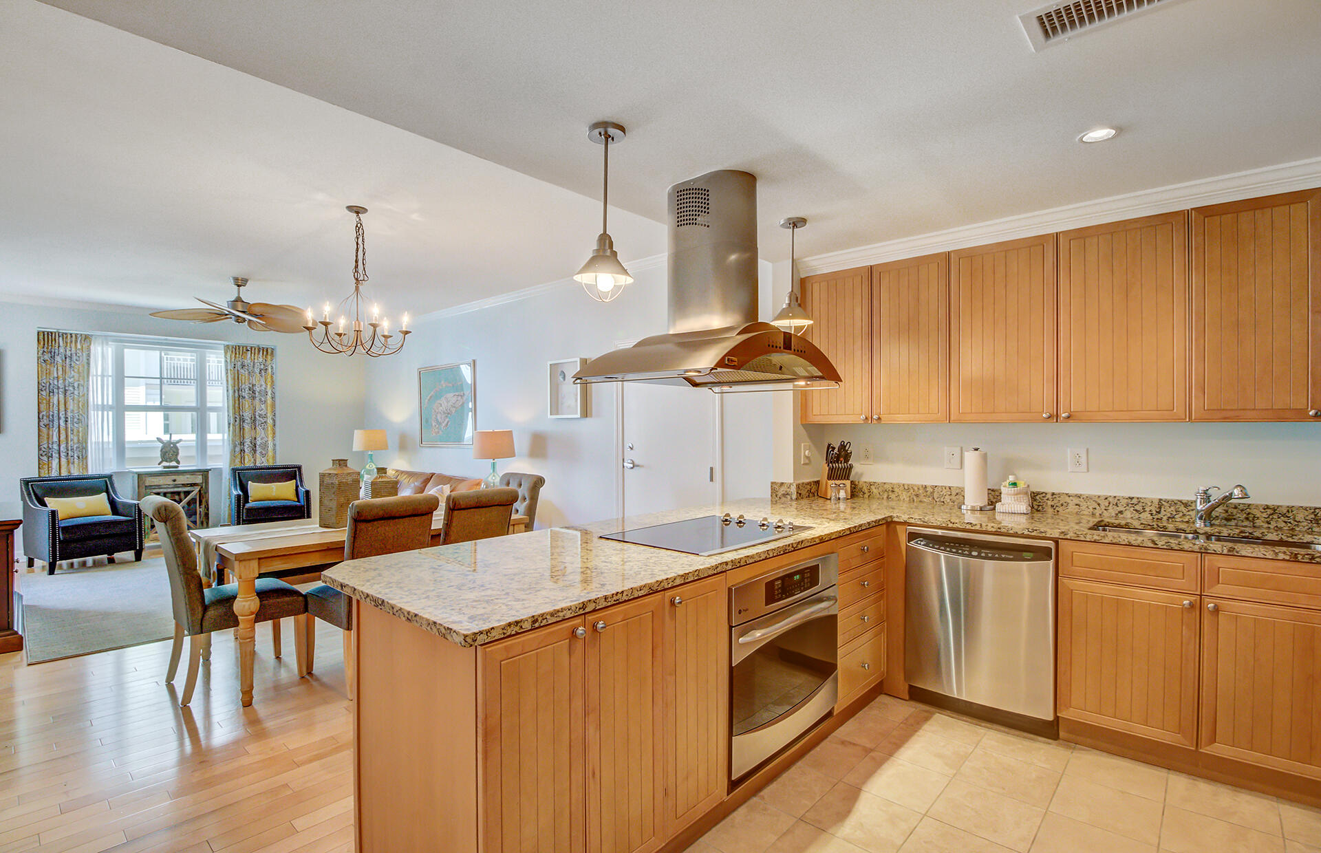 5802 Palmetto Drive Unit: B-304