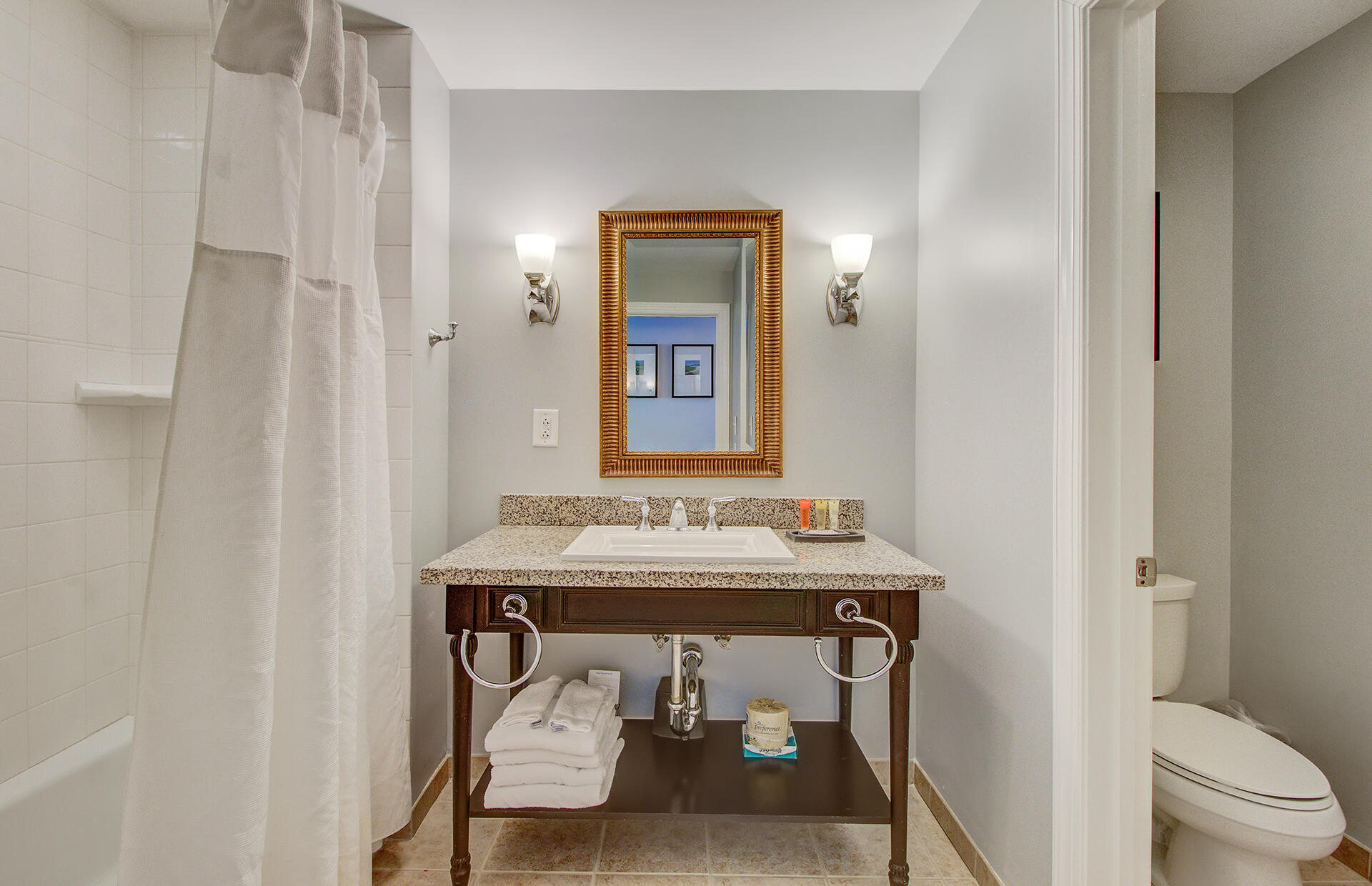 5802 Palmetto Drive Unit: B-304