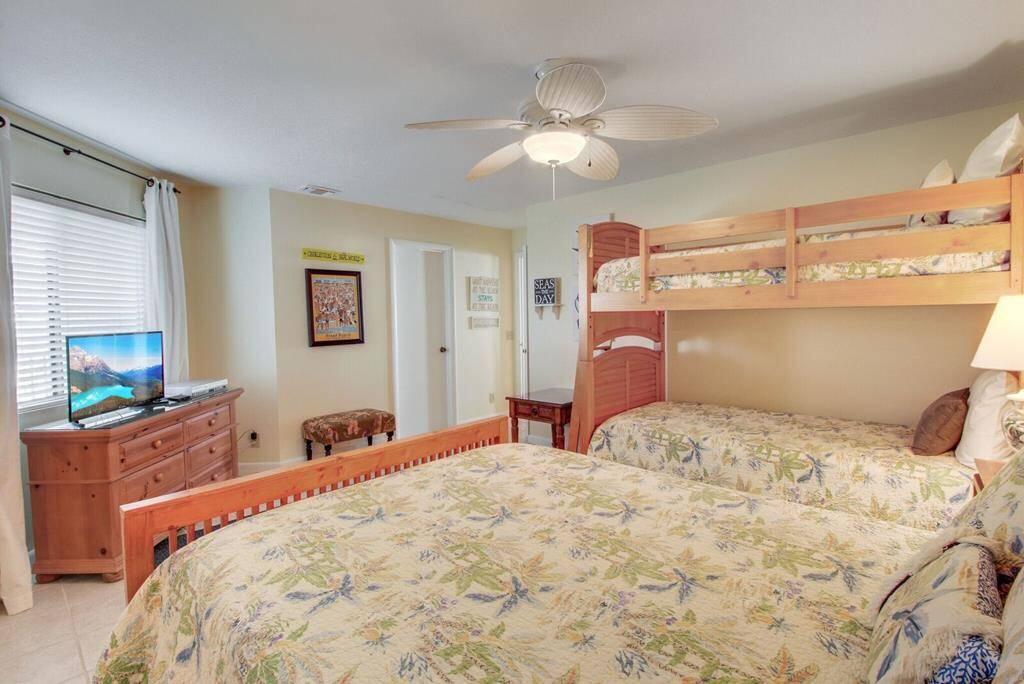 9002 Palmetto Drive Unit: 312