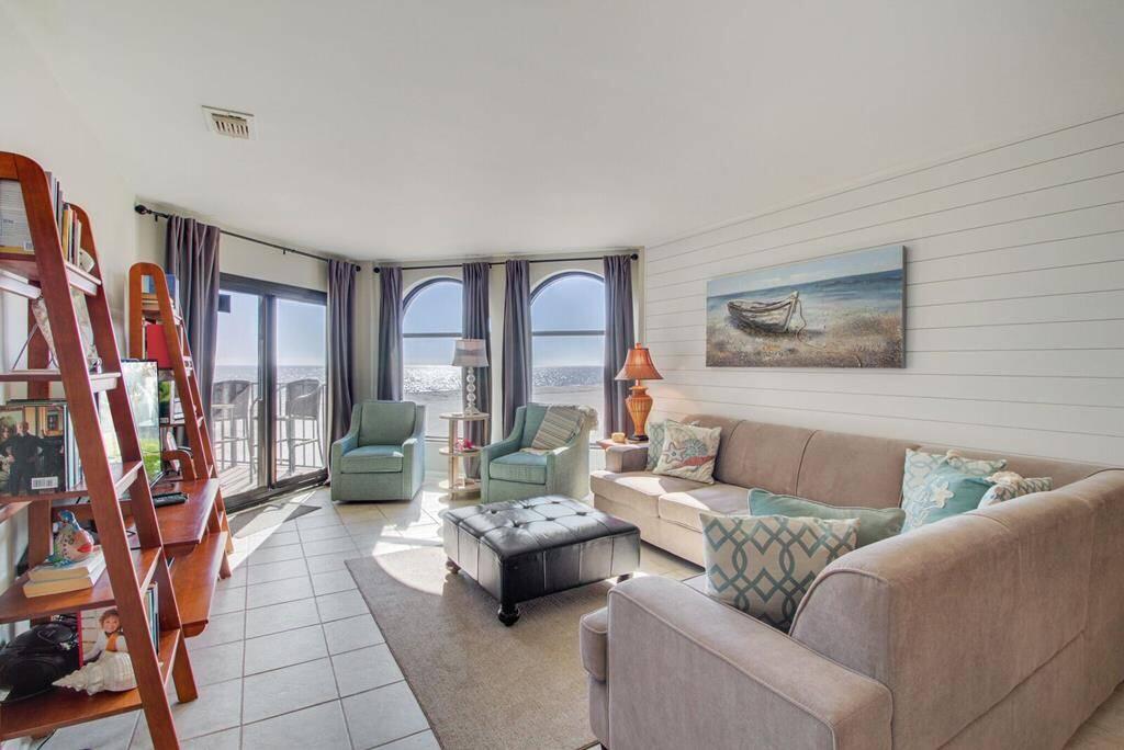 9002 Palmetto Drive Unit: 312