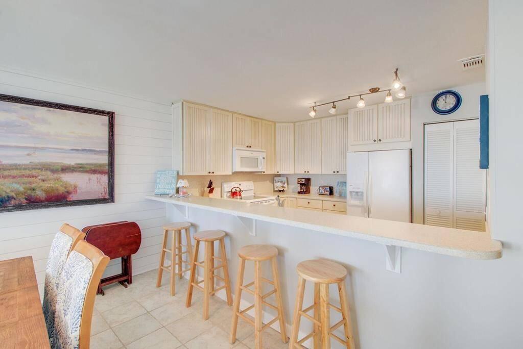 9002 Palmetto Drive Unit: 312