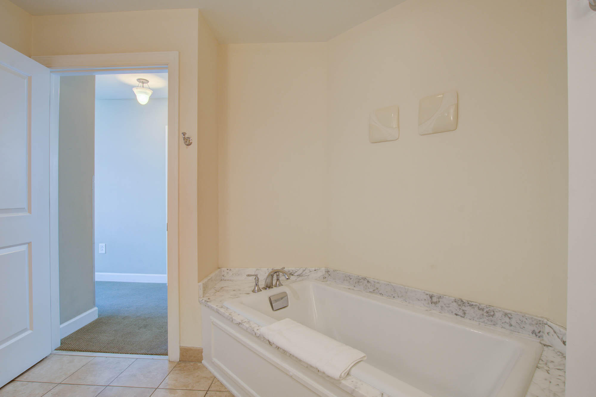 5802 Palmetto Drive Unit: B-501