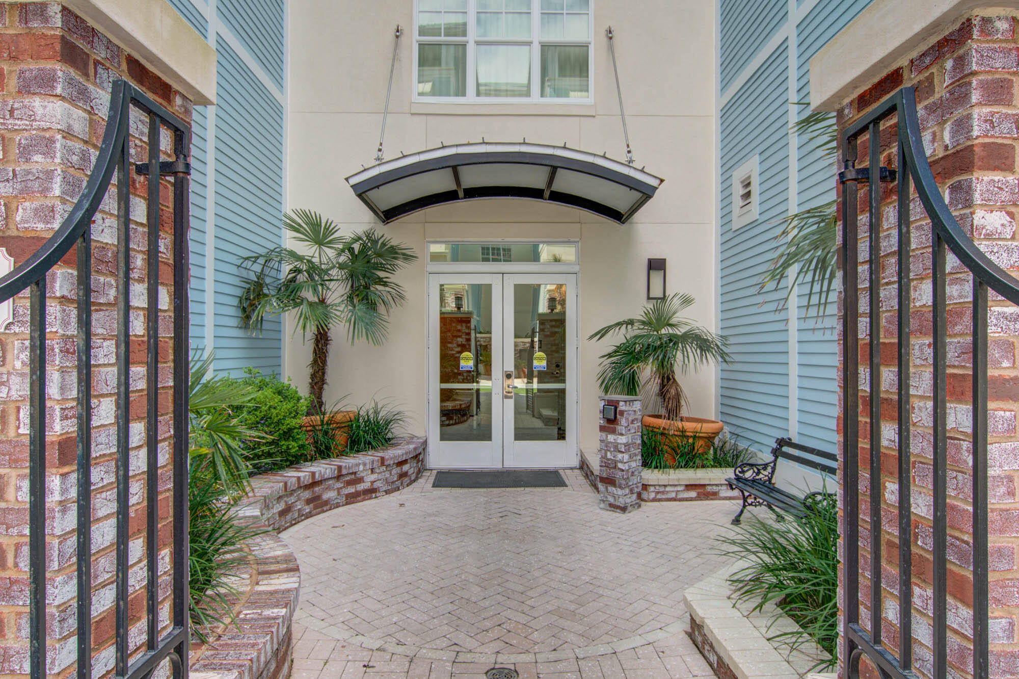 5802 Palmetto Drive Unit: B-501