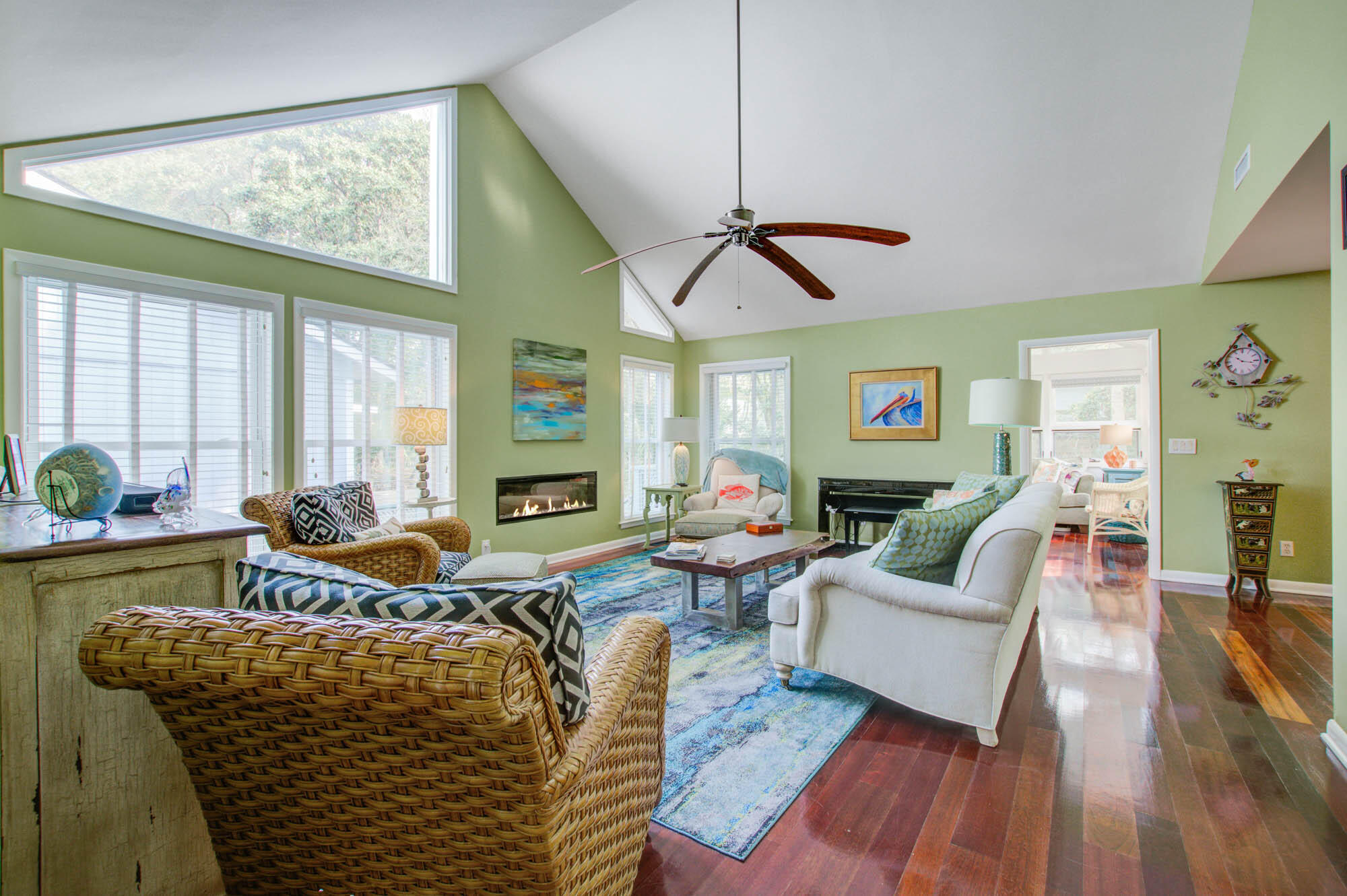4 Lake Village Lane