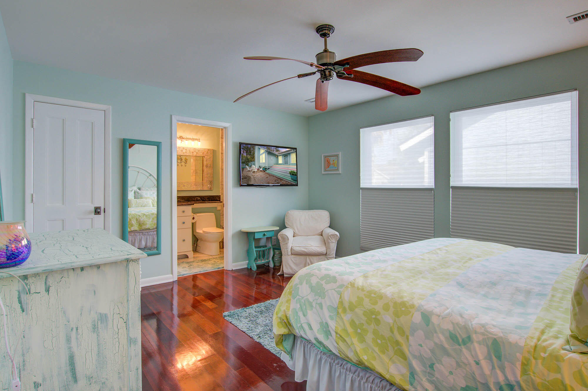 4 Lake Village Lane