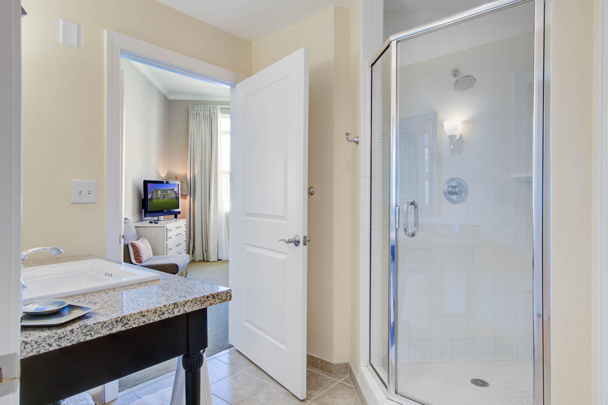 5802 Palmetto Drive Unit: B-502