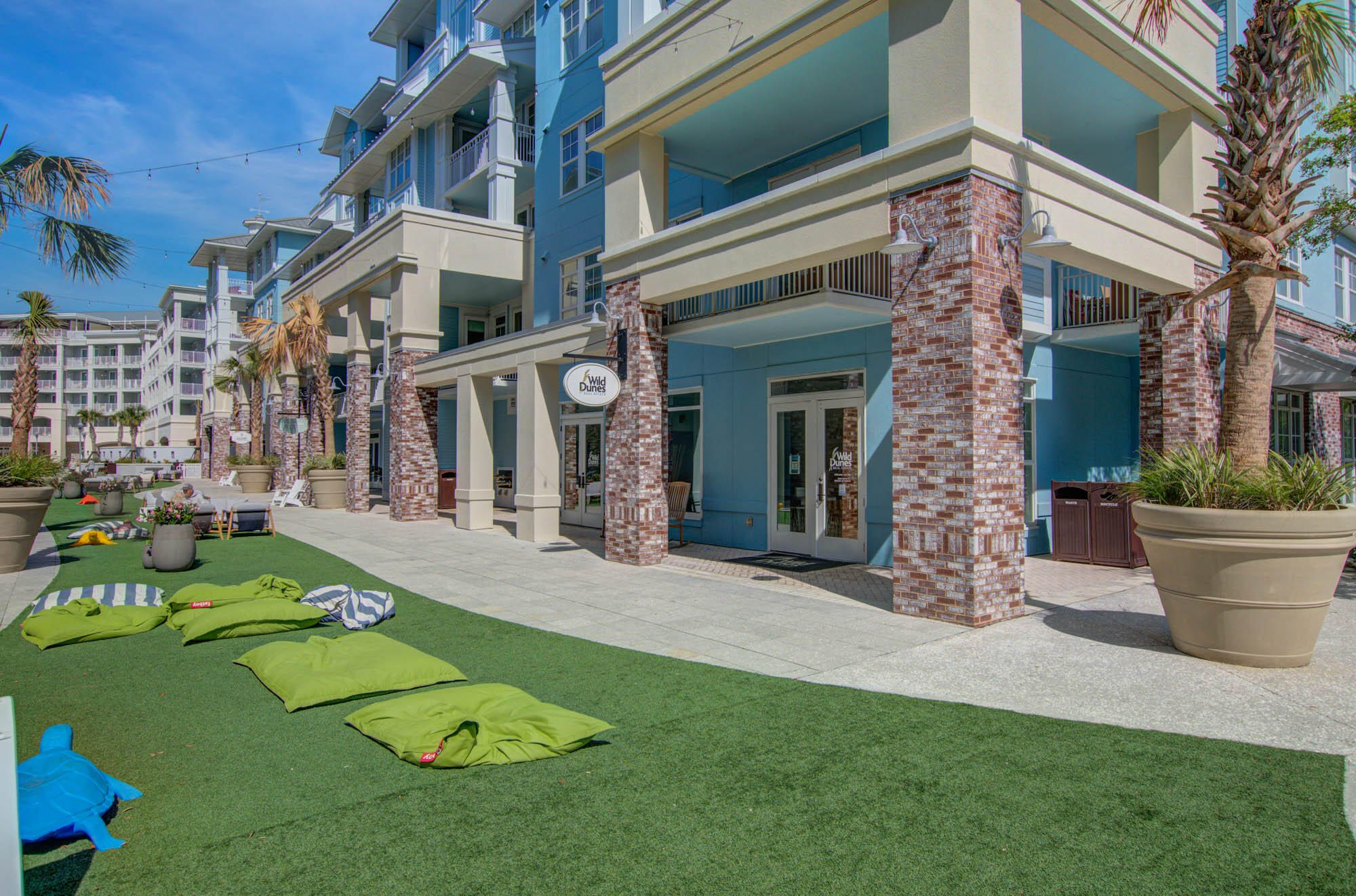 5802 Palmetto Drive Unit: B-502