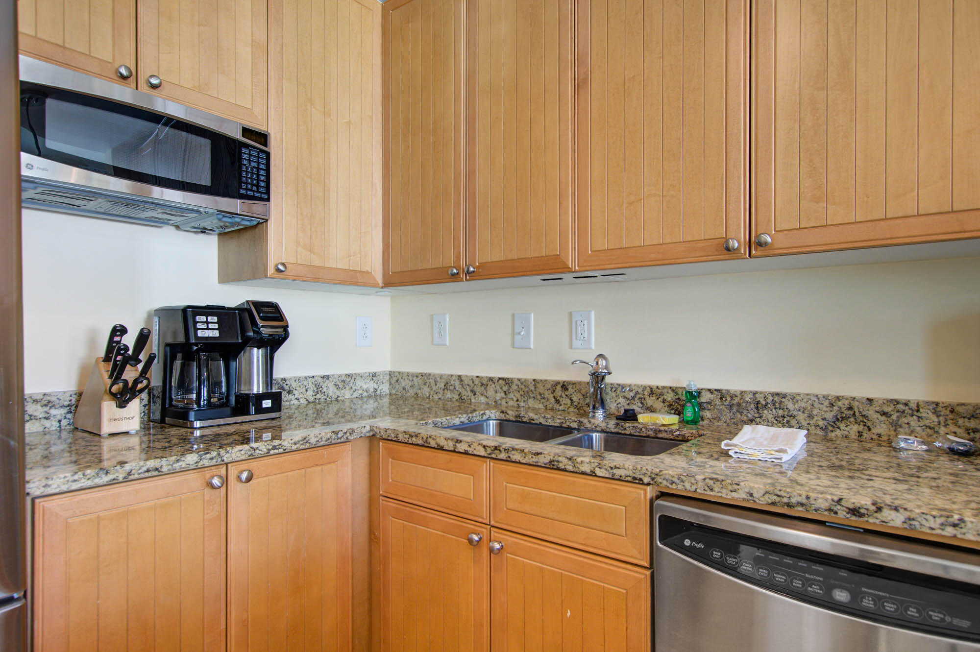 5802 Palmetto Drive Unit: B-502
