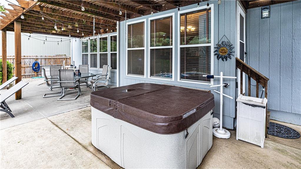 110 Lamplighter Lane