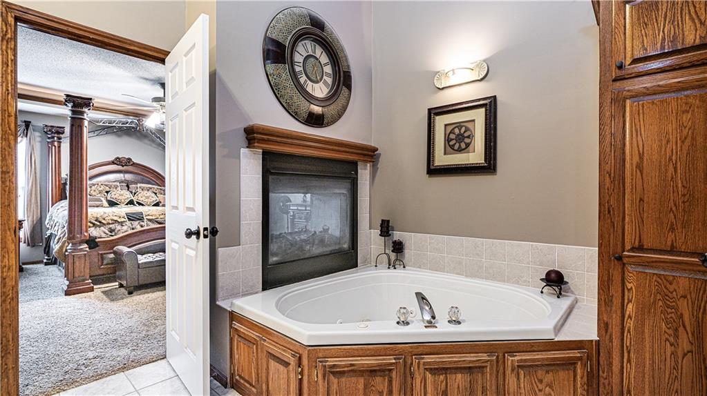 110 Lamplighter Lane