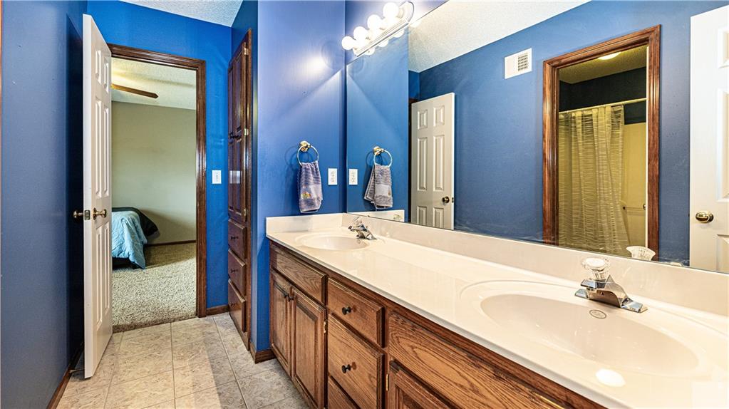 110 Lamplighter Lane