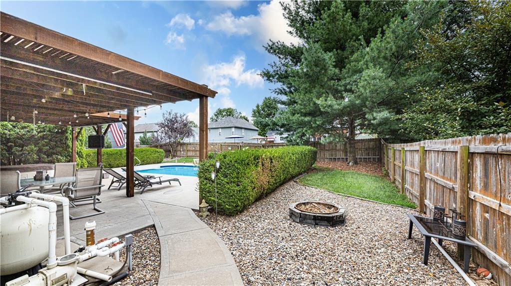 110 Lamplighter Lane