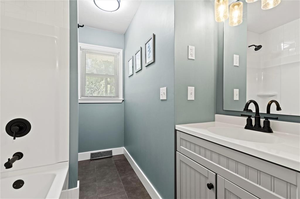 11504 N Cherry Street