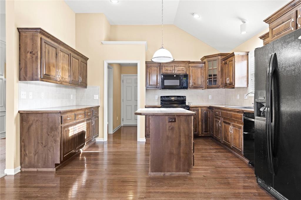 12206 N Highland Avenue