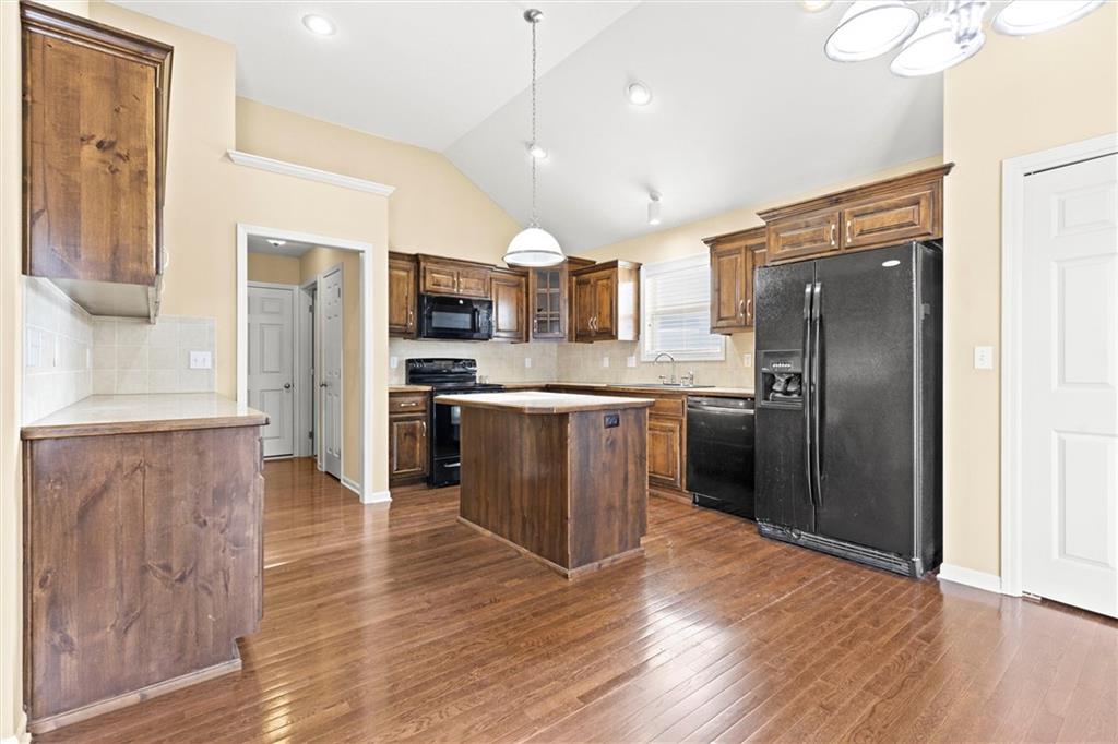 12206 N Highland Avenue