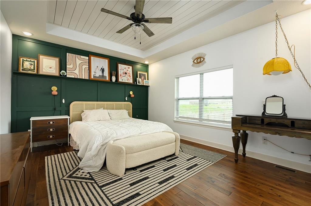 11241 N Bristol Avenue