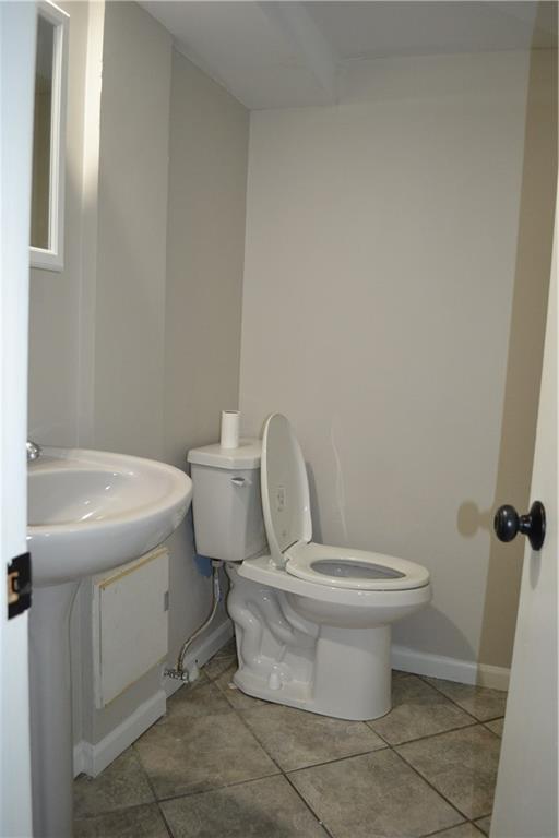 2716 N Walrond Avenue