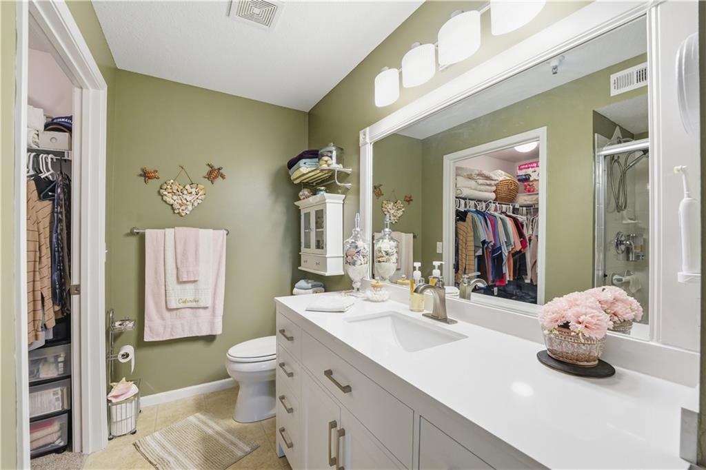 5610 NE 80th Terrace Unit: 2C