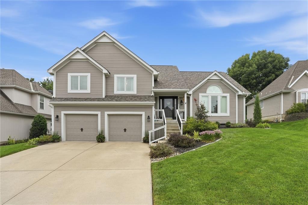 905 NE 100th Court