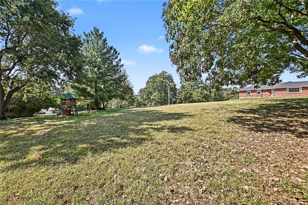 00 Maple Drive