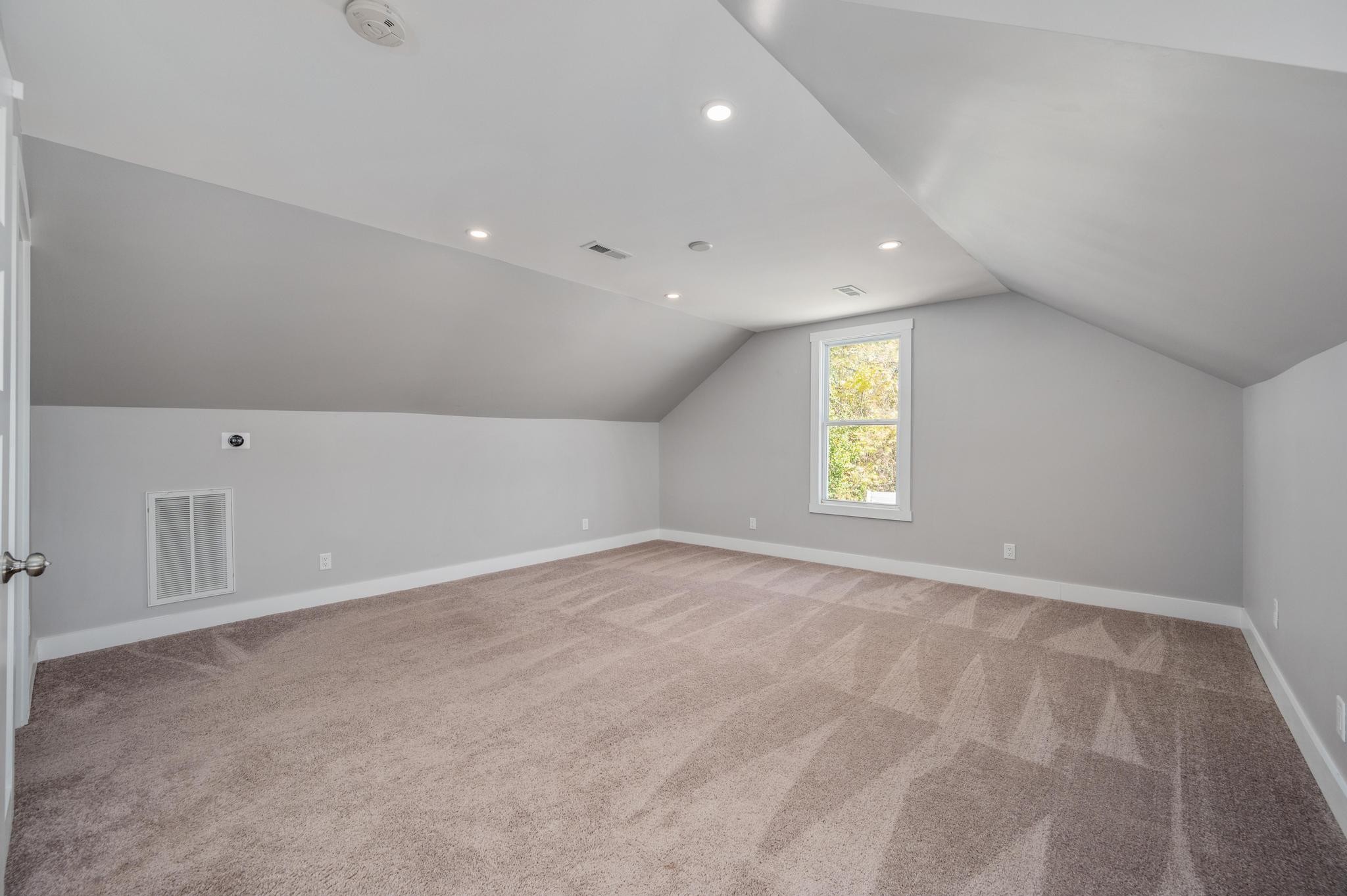 901 Douglas Ave