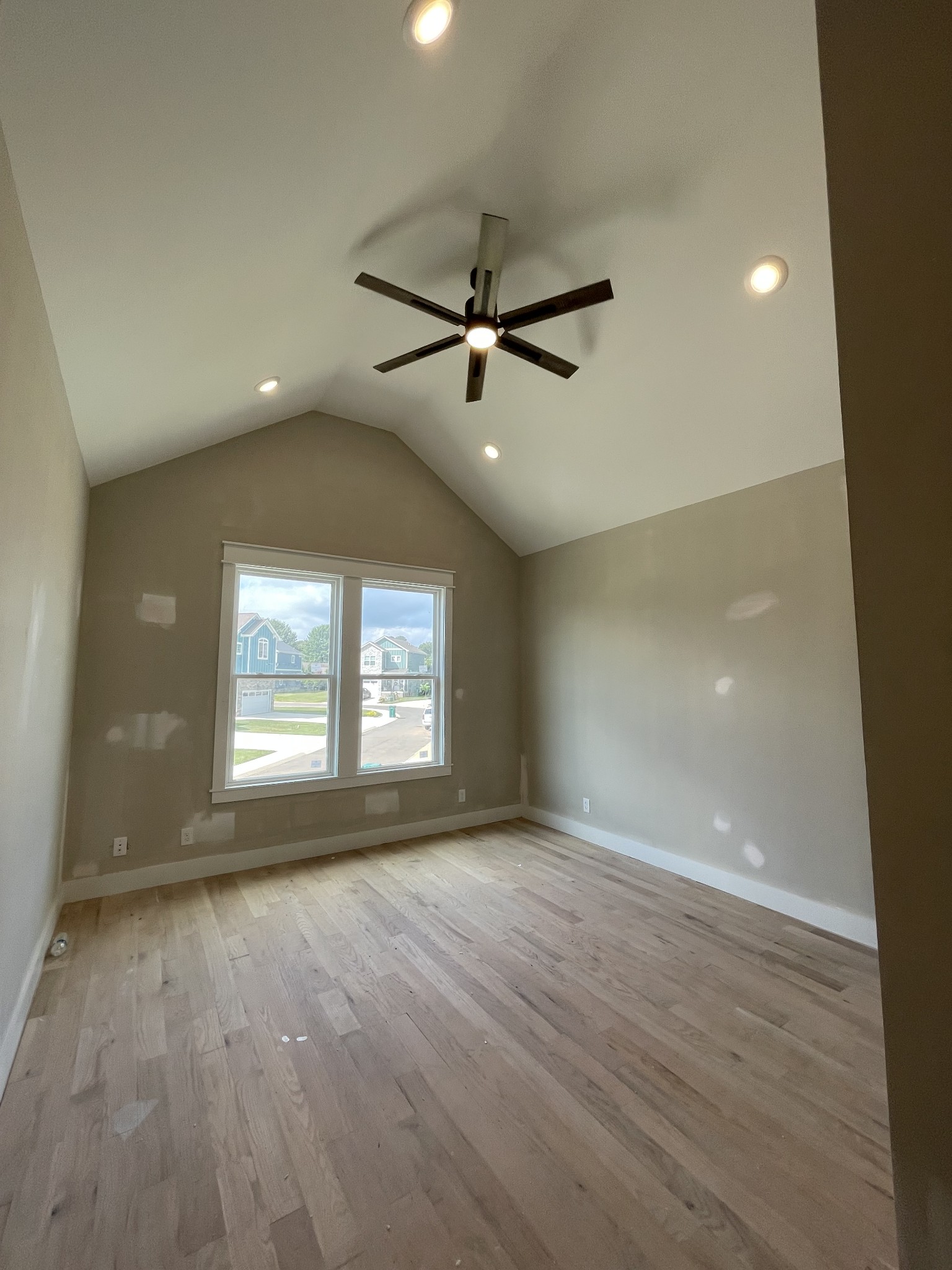96 Barefoot Way