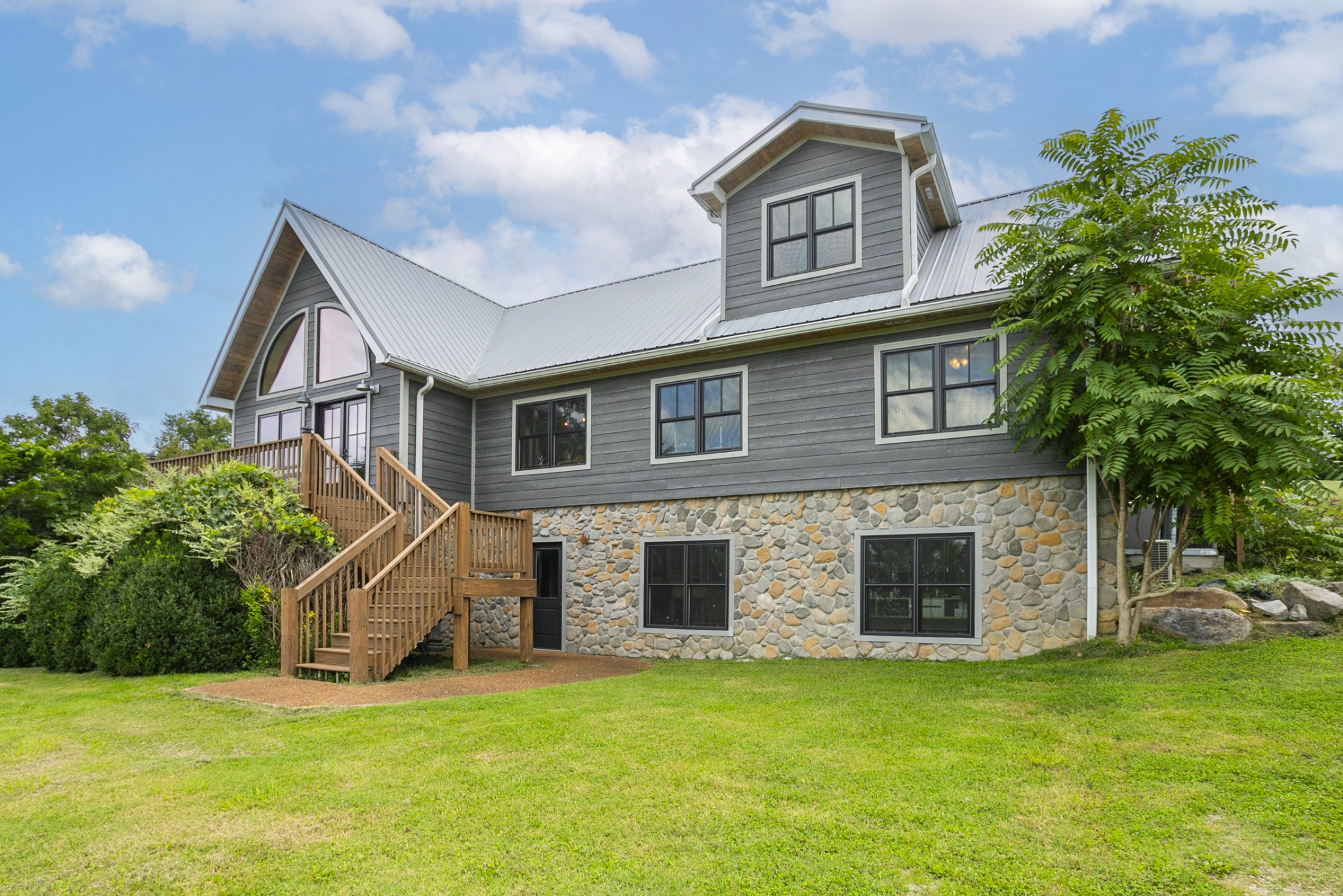 1167 Cranford Hollow Rd