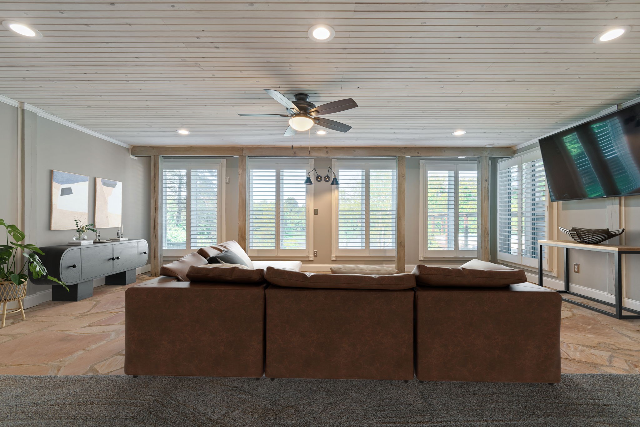 391 Lakeshore Dr