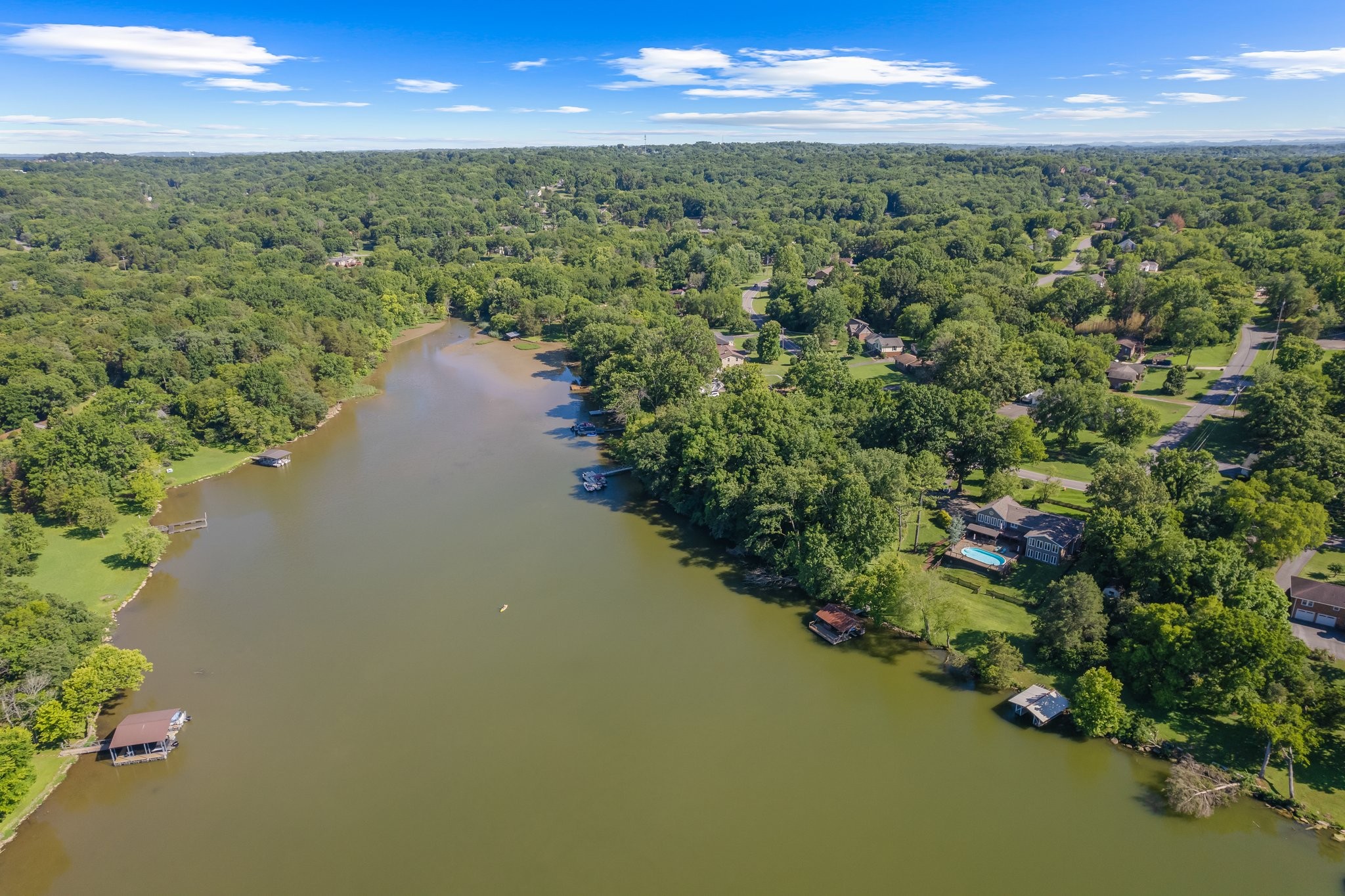 391 Lakeshore Dr