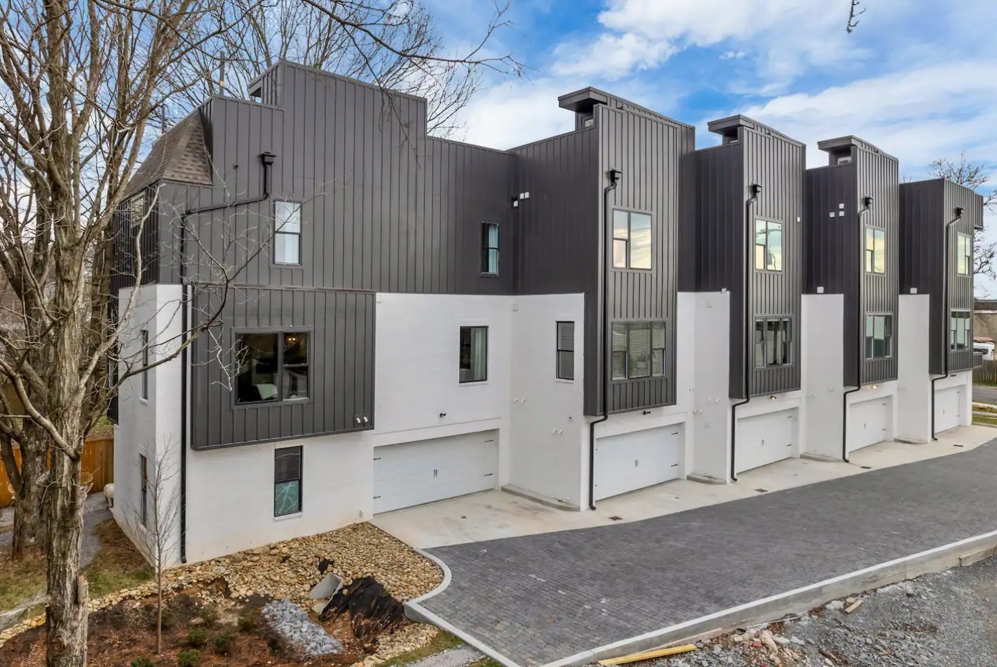 556 Rosedale Ave Unit: 5