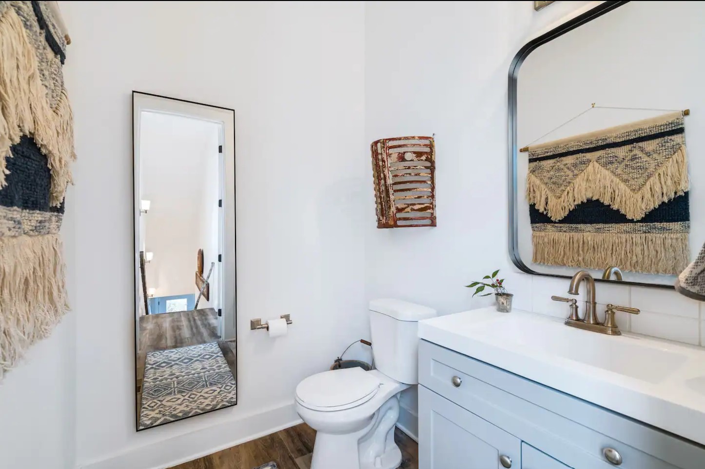 556 Rosedale Ave Unit: 5