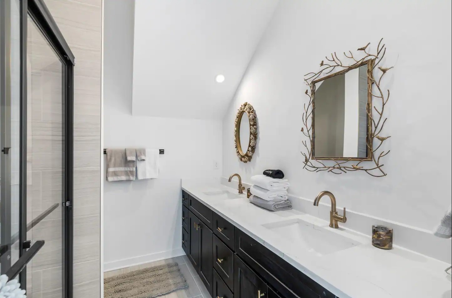 556 Rosedale Ave Unit: 5