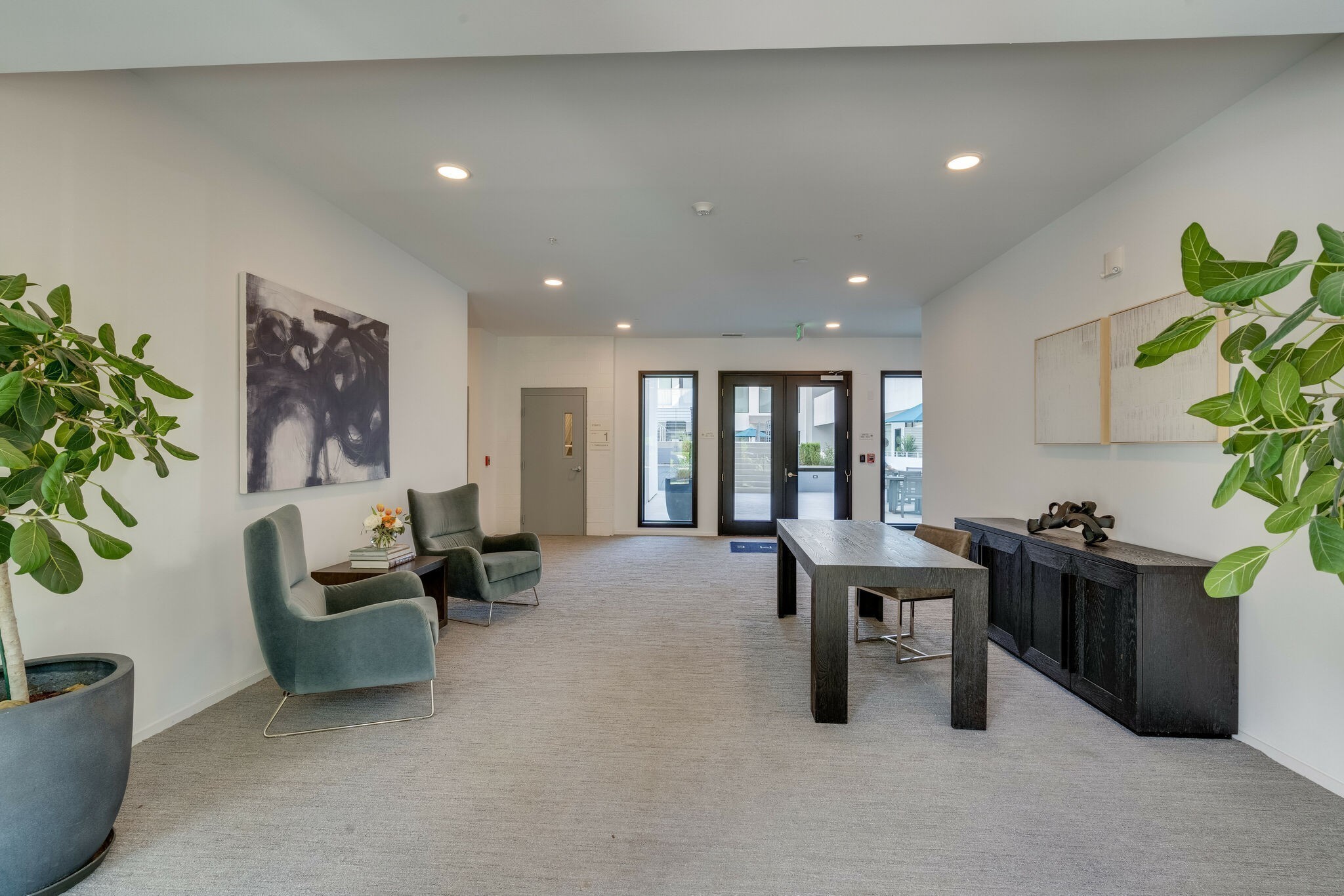 920 South St Unit: 323