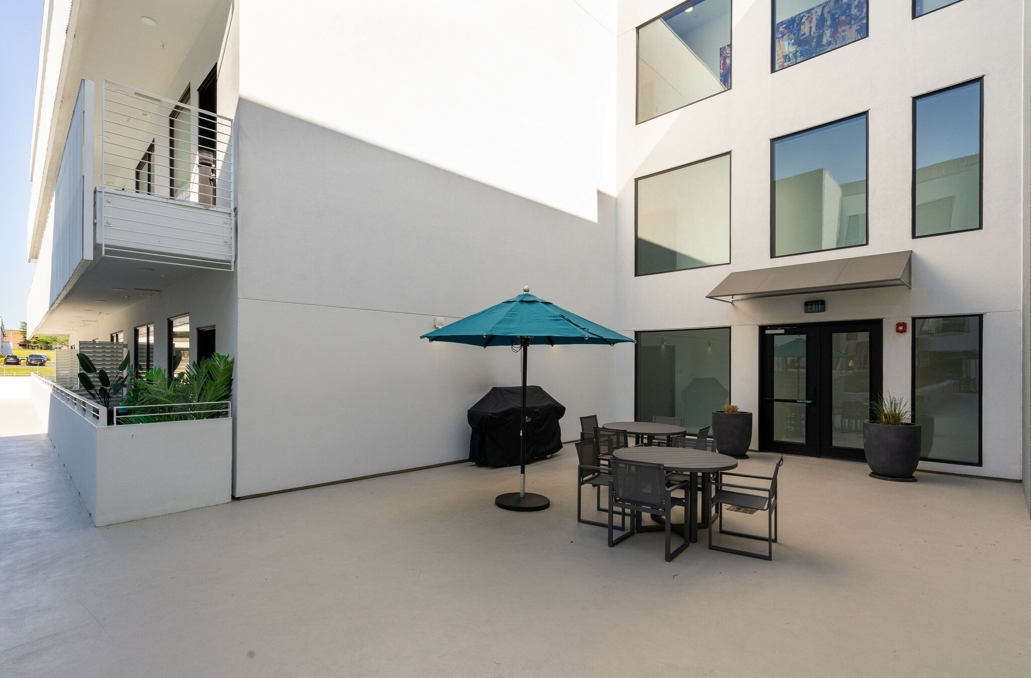 920 South St Unit: 323