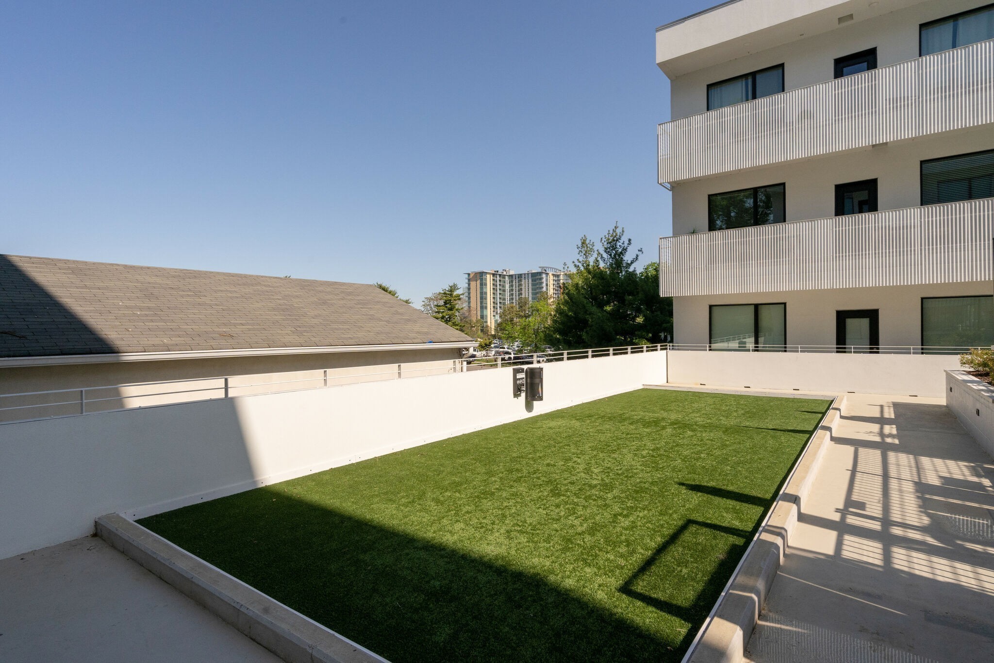 920 South St Unit: 323