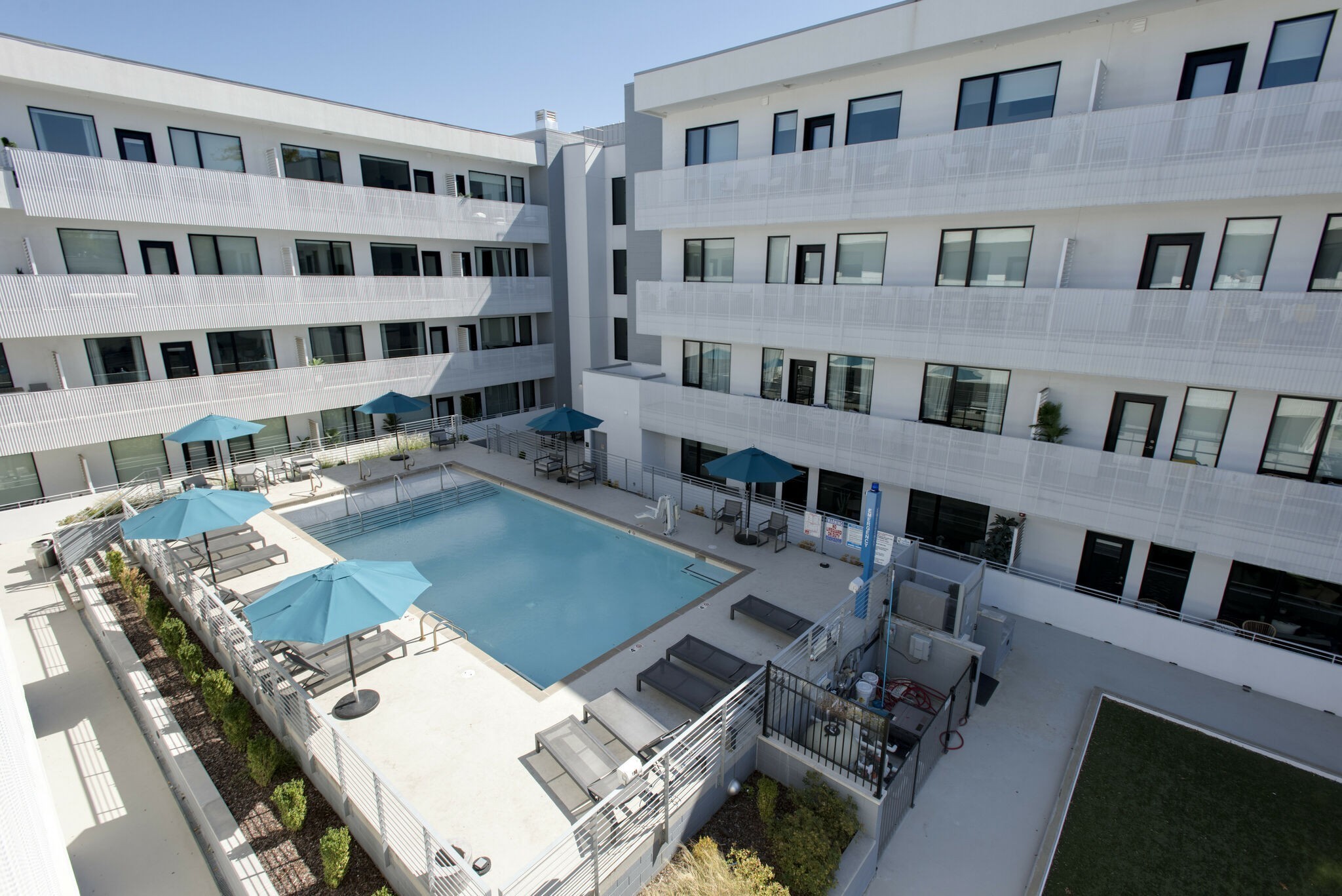 920 South St Unit: 323