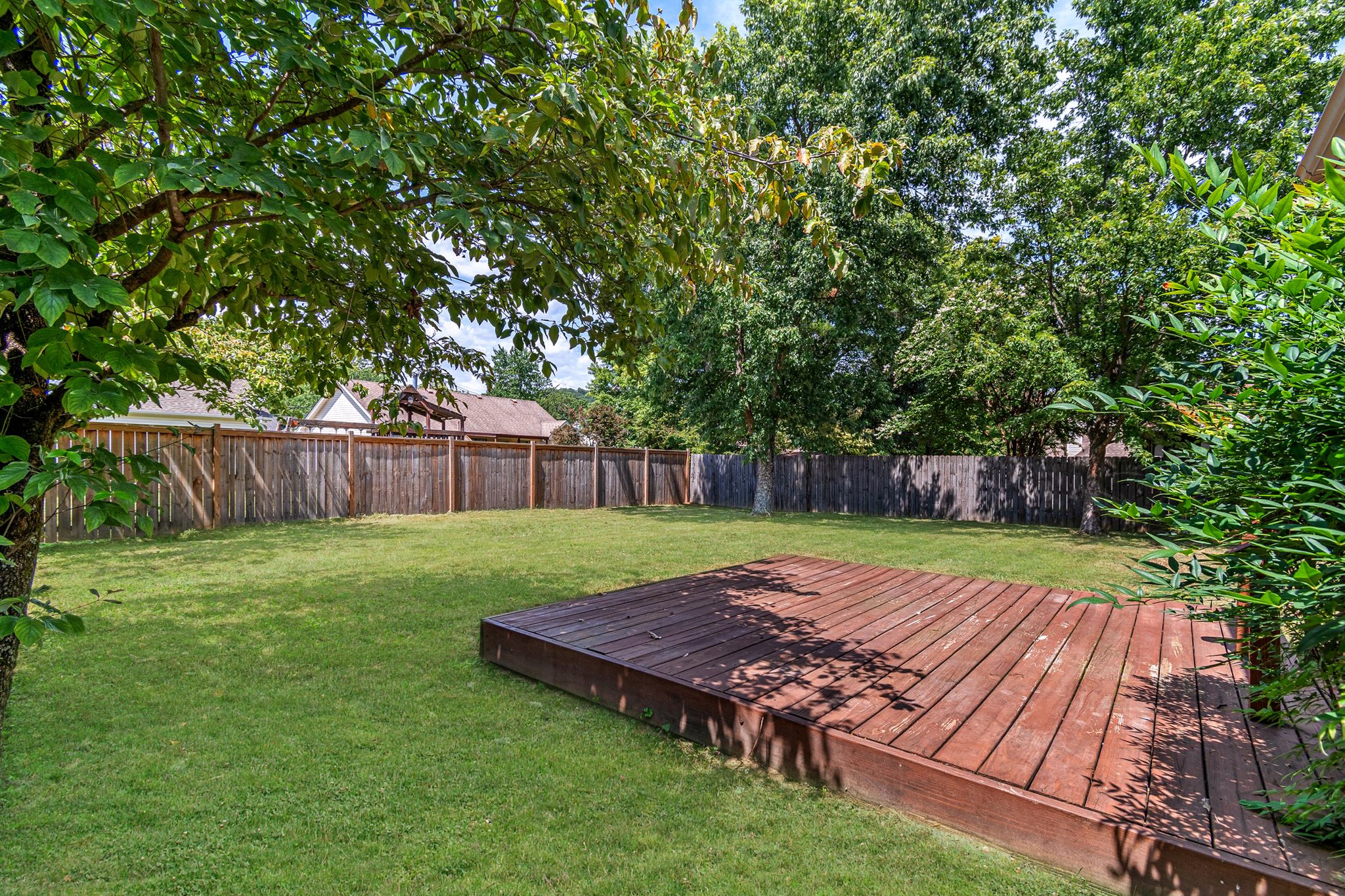 1212 Crestfield Dr