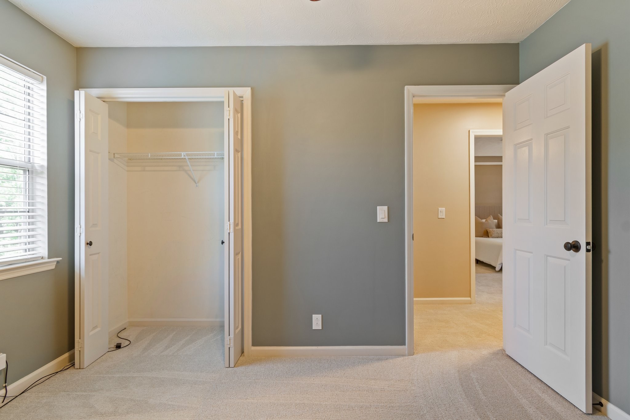 1212 Crestfield Dr