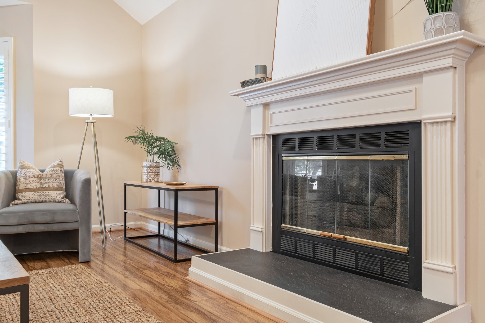 1212 Crestfield Dr