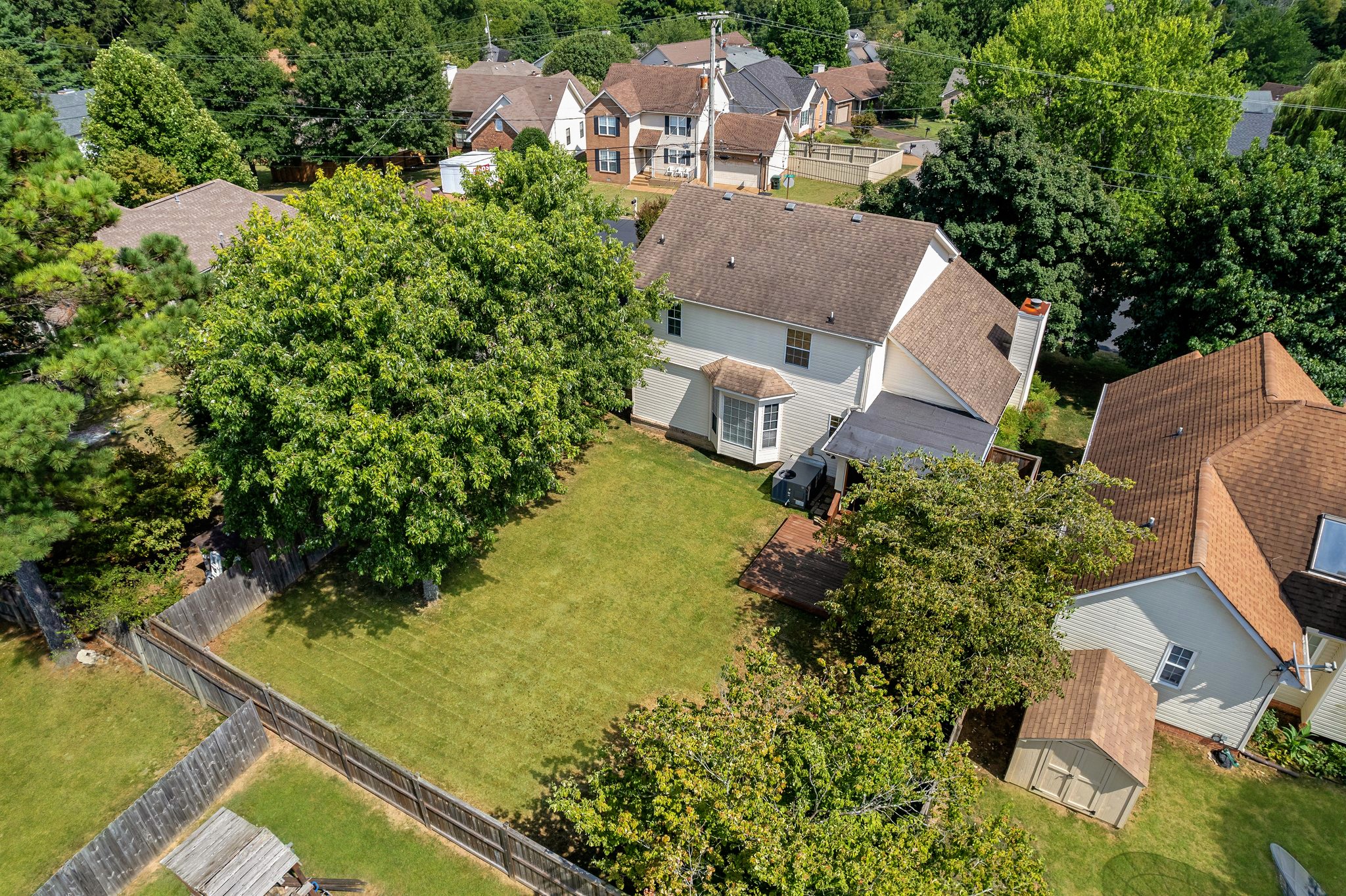 1212 Crestfield Dr