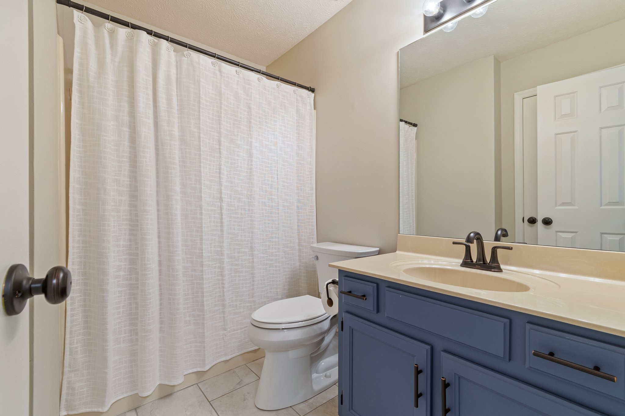 1212 Crestfield Dr