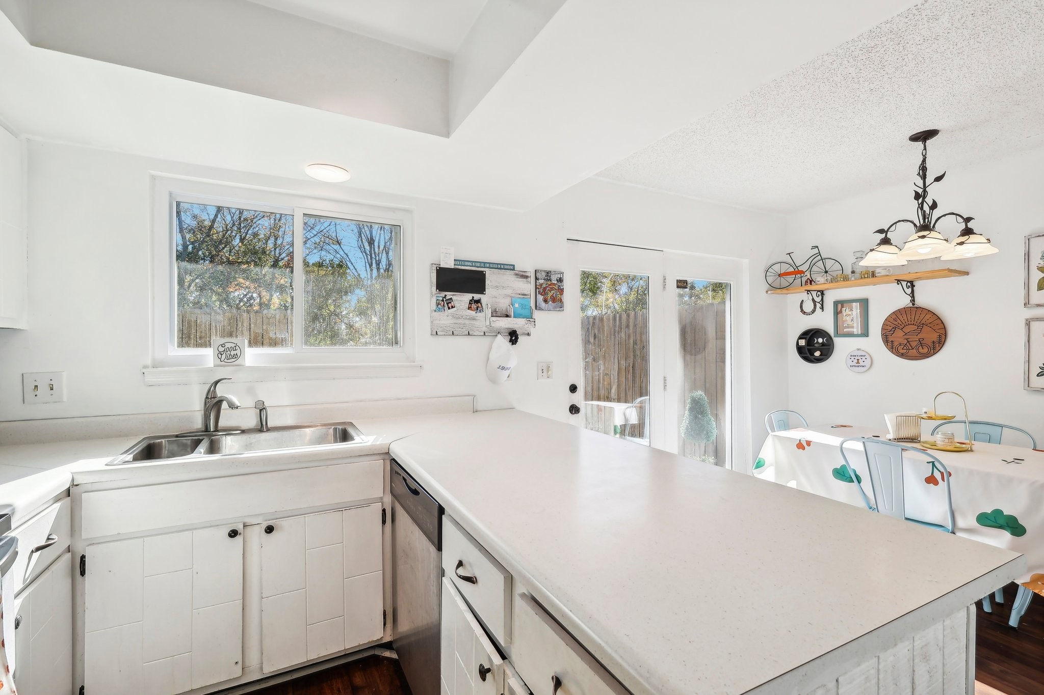 357 Huntington Ridge Dr