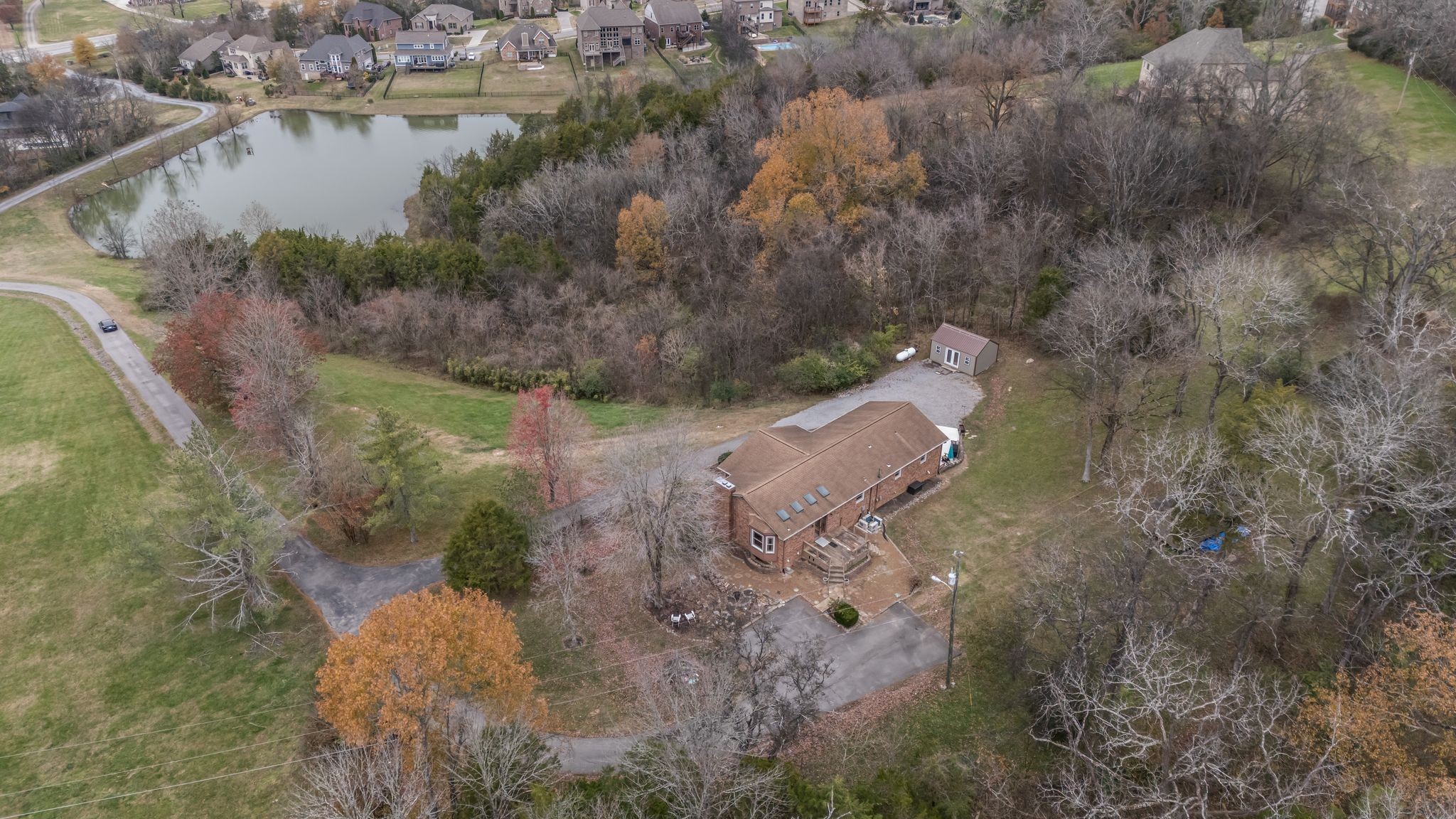 833 Long Hollow Pike