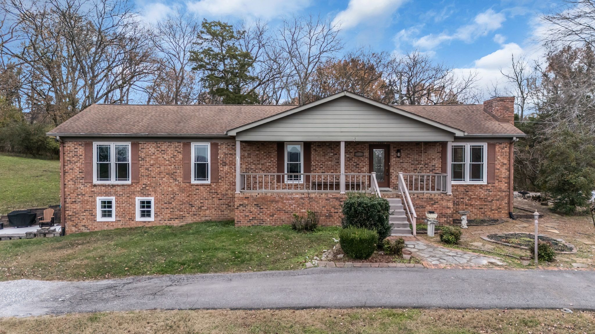 833 Long Hollow Pike
