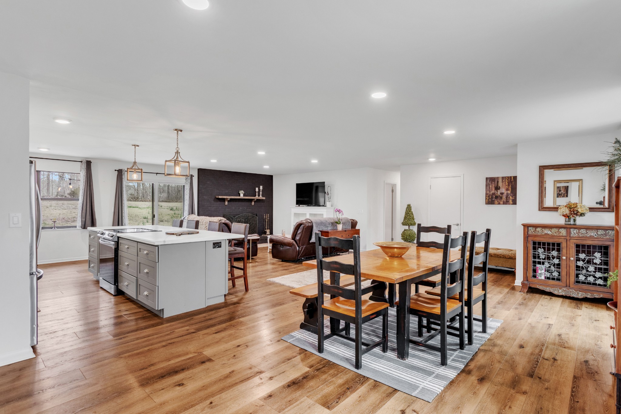 8956 Old Charlotte Pike