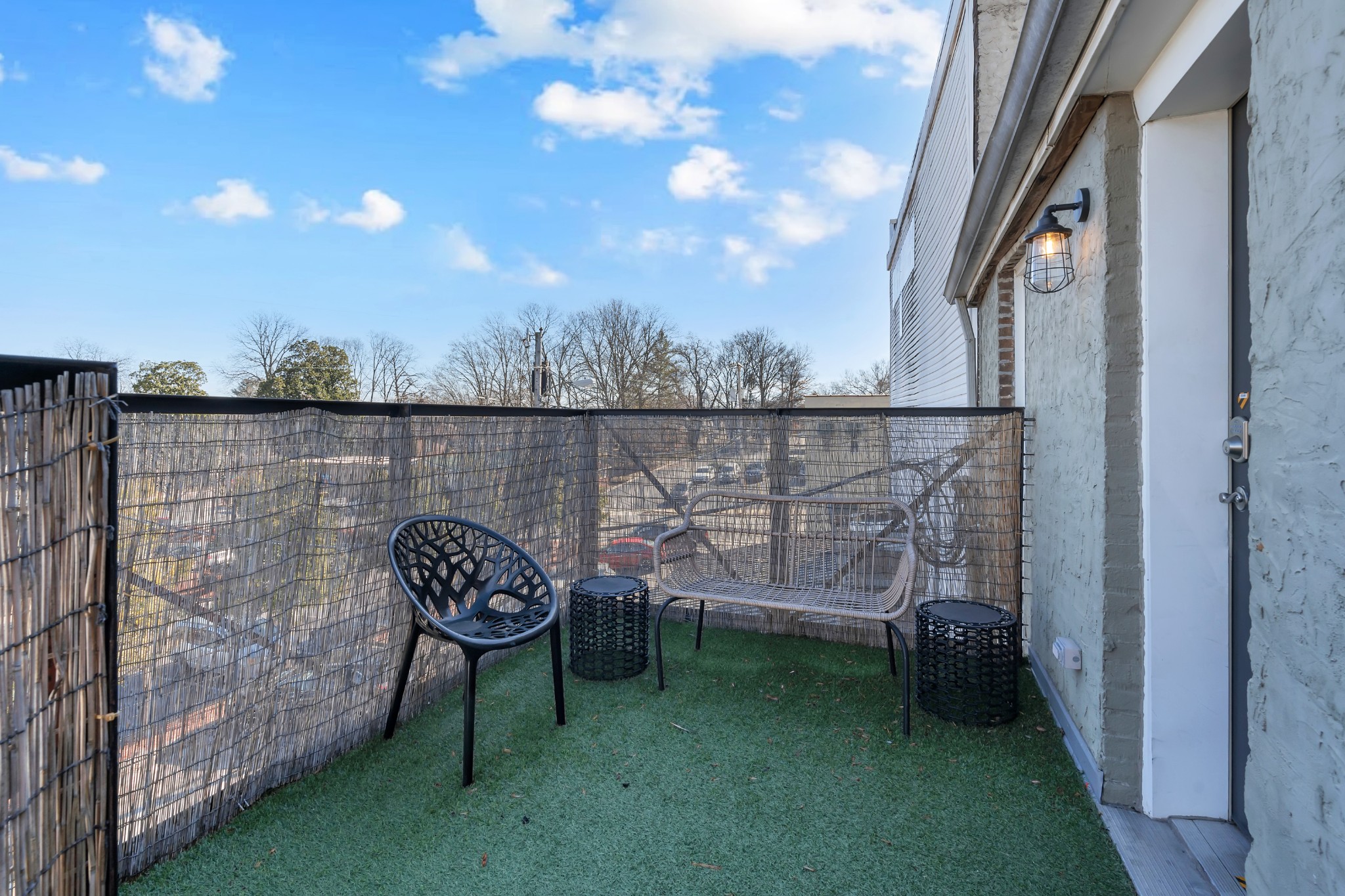 7 S College St