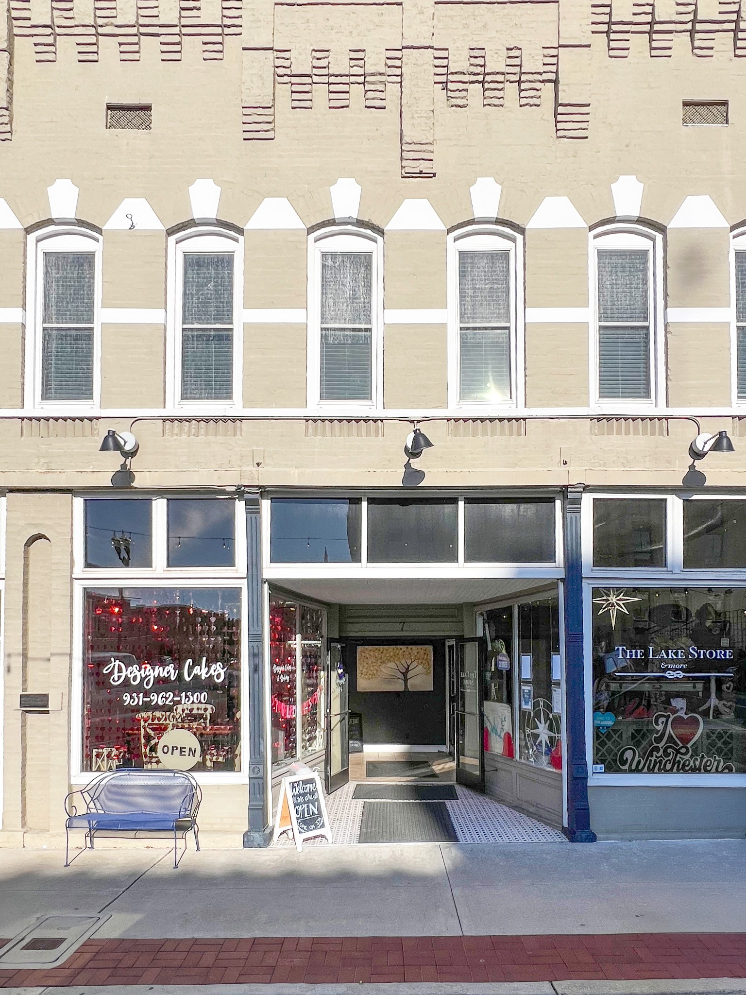 7 S College St