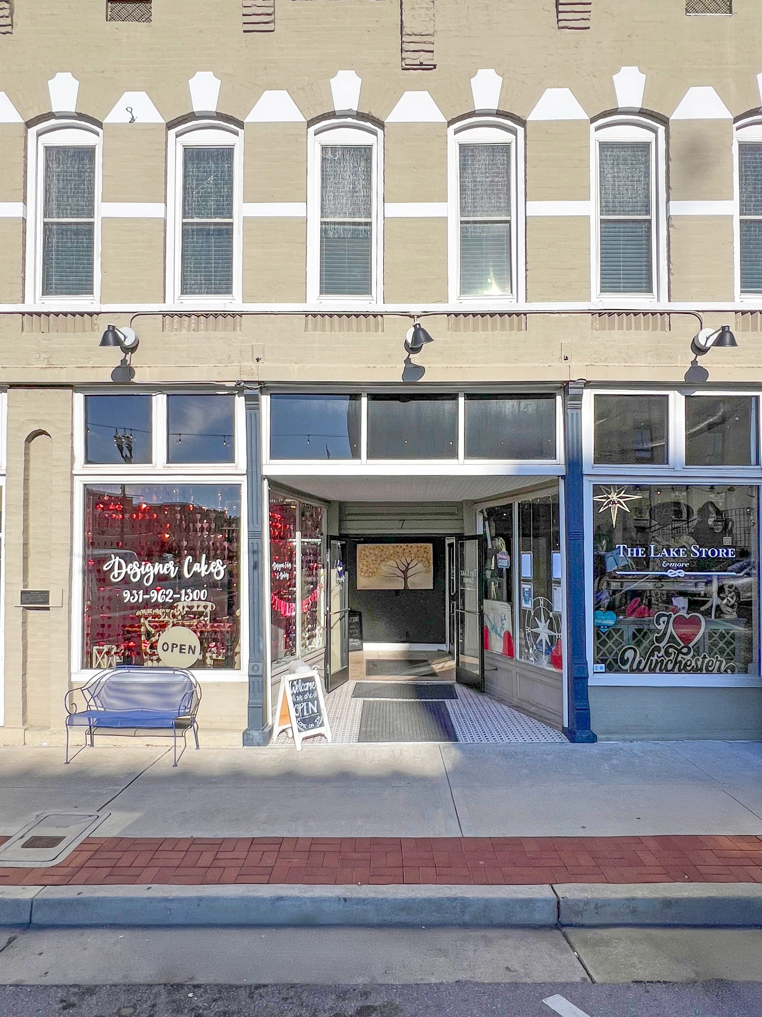 7 S College St